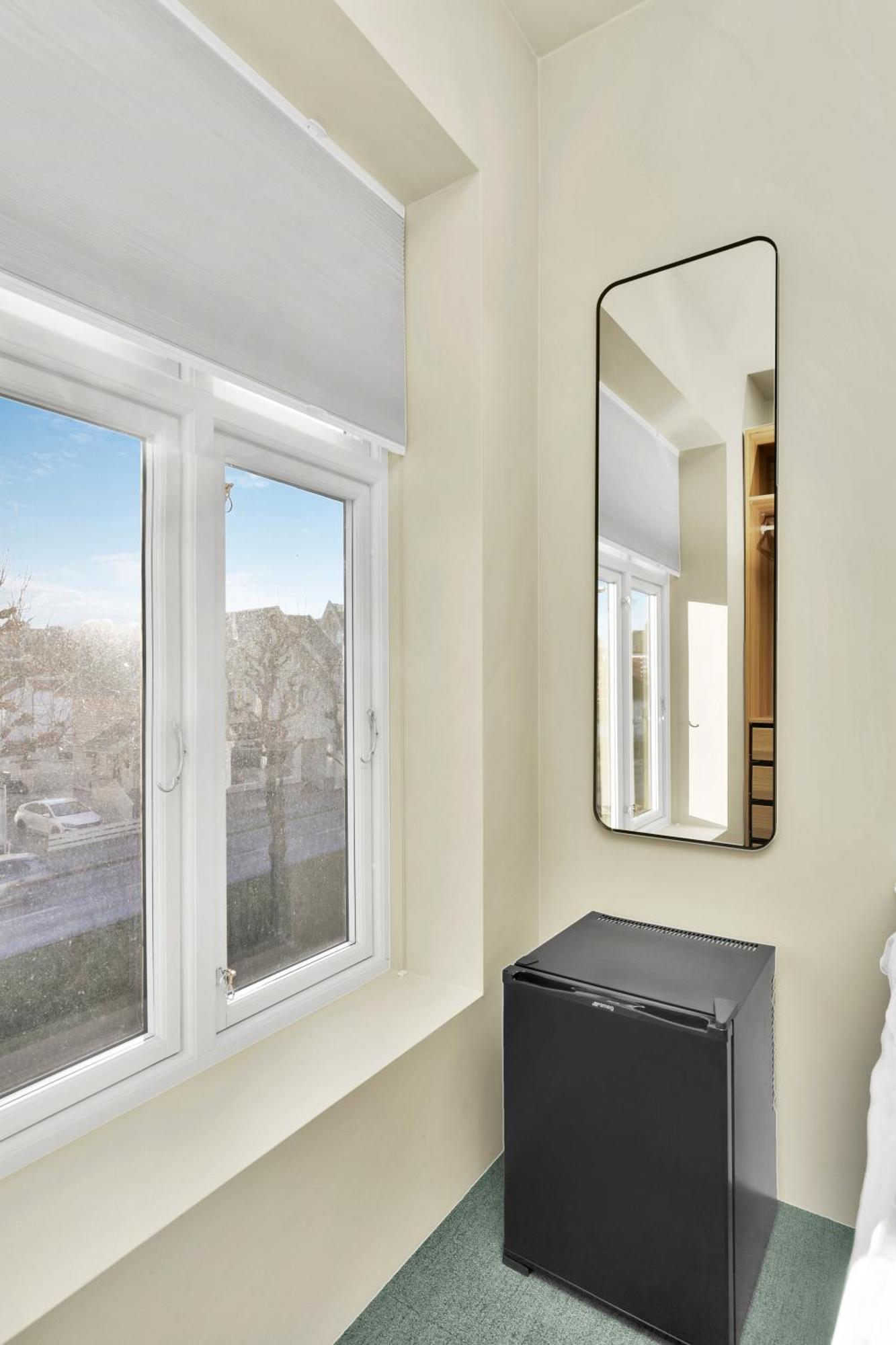 Central Guest House - Bedroom With En Suite Bathroom Stavanger Room photo