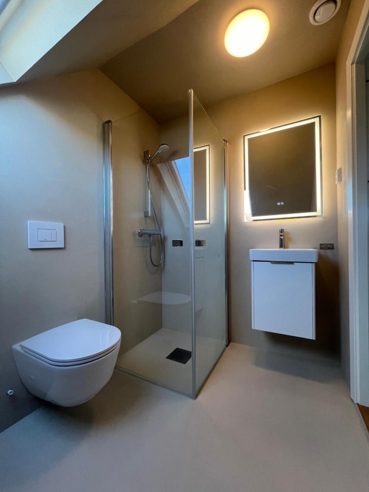 Central Guest House - Bedroom With En Suite Bathroom Stavanger Room photo
