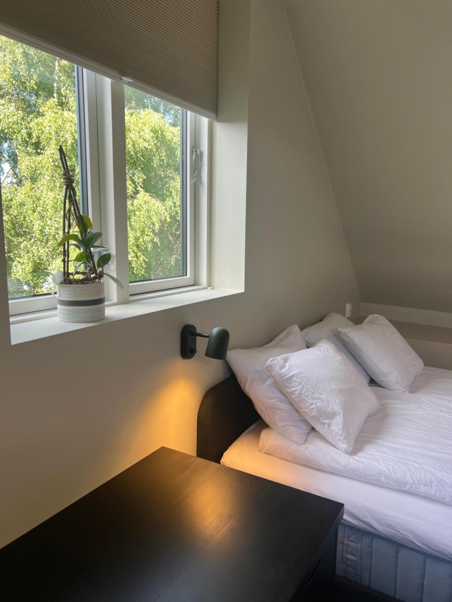 Central Guest House - Bedroom With En Suite Bathroom Stavanger Room photo